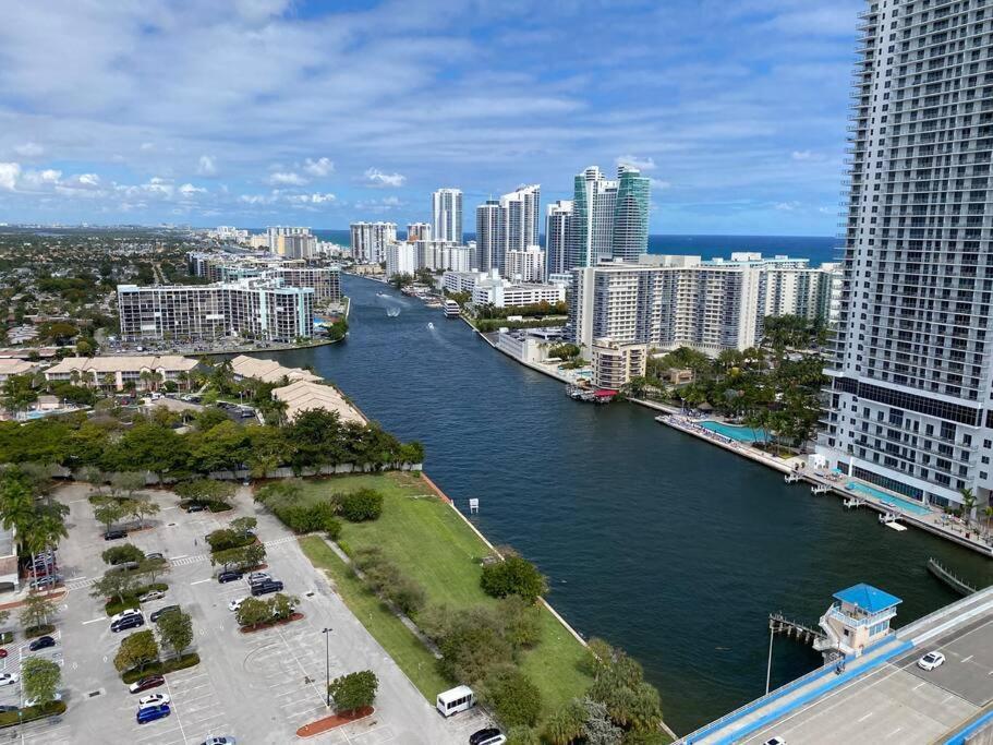 הלנדל ביץ' Amazing Studio Beach Walking Distance! 26B מראה חיצוני תמונה