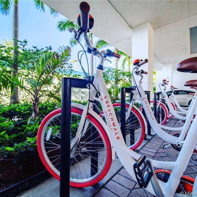הלנדל ביץ' Amazing Studio Beach Walking Distance! 26B מראה חיצוני תמונה
