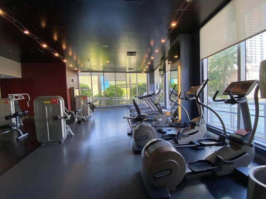 הלנדל ביץ' Amazing Studio Beach Walking Distance! 26B מראה חיצוני תמונה